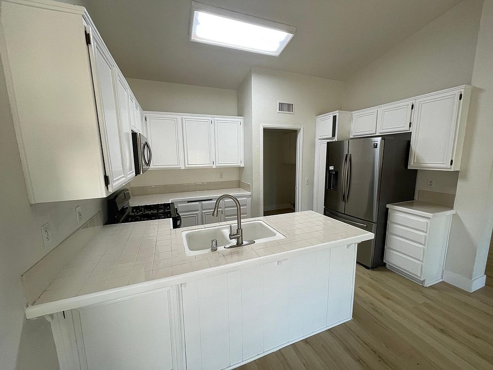 1st image of 9087 Oakmount Blvd