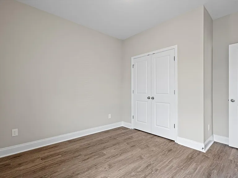 1466 Summergate Dr — Photo 6