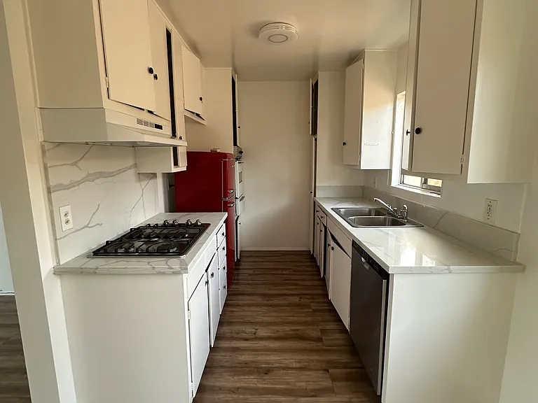 6310 Whitsett Ave #26 — Photo 7