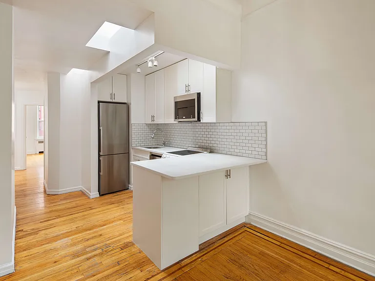 25 W 95th St #4AB — Photo 3