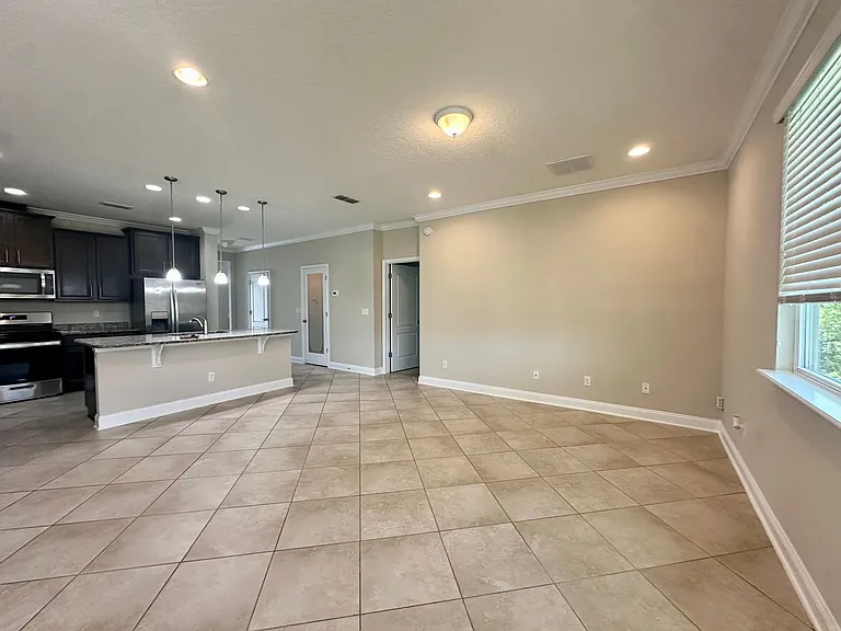 481 Shetland Dr — Photo 6