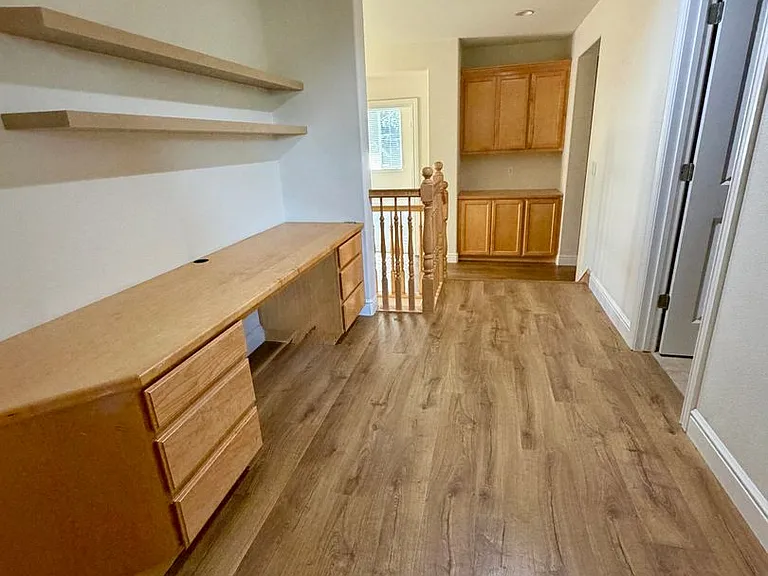3035 Hastings Way — Photo 12