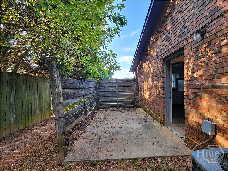 1260 Aiken Rd — Photo 6