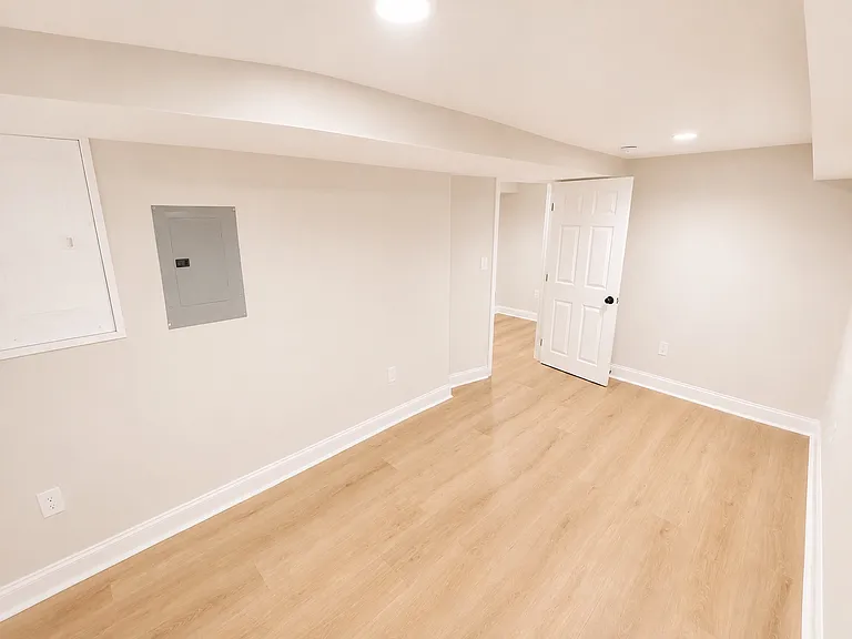 432 Bonsal St — Photo 17