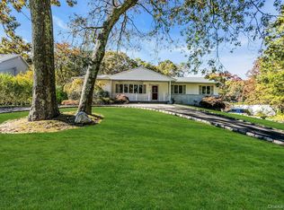 34 Winston Dr, Smithtown, NY 11787