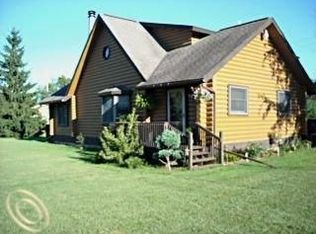 2547 Jennings Rd, Whitmore Lake, MI 48189