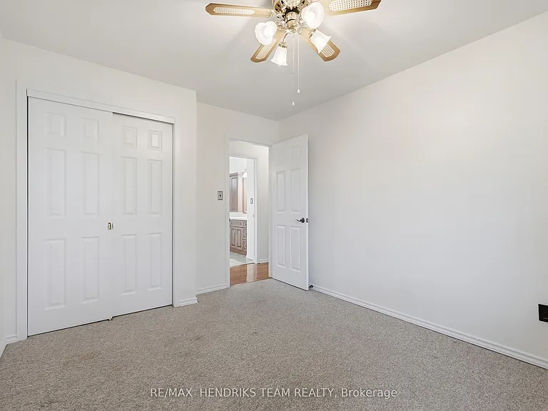 23 Crescentwood Dr — Photo 23