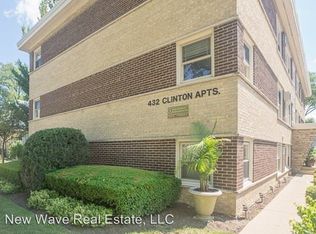 432 Clinton Ave #C4, Oak Park, IL 60302