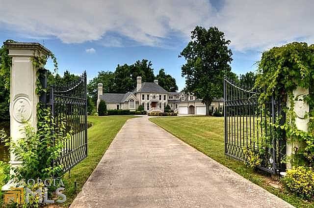 2nd image of 121 Red Gate Lakes Dr