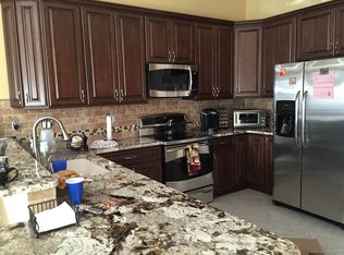 233 Strawberry Ln, Saint Johns, FL 32259