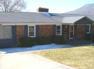 1512 Cabot Dr, Pearisburg, VA 24134