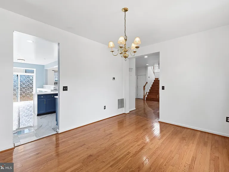 2917 Markhams Grant Dr — Photo 9