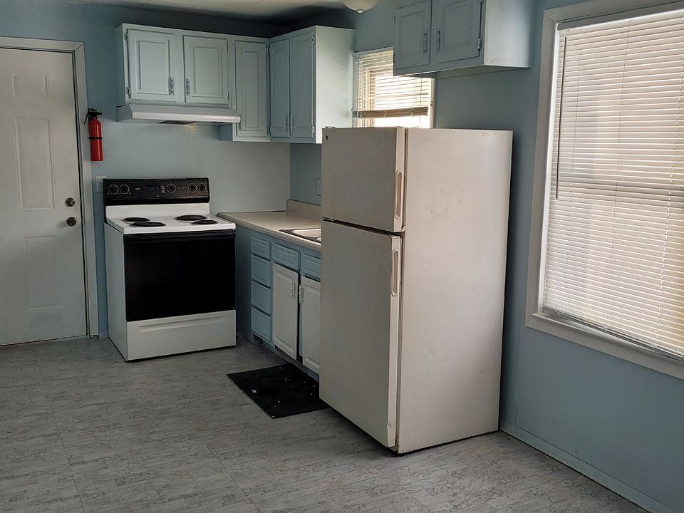 1st image of 137 Loraine Dr APT 303