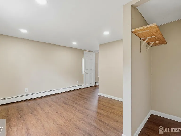 1648 Essex St #2 — Photo 16
