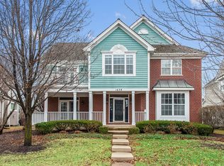 1638 Constitution Dr, Glenview, IL 60026