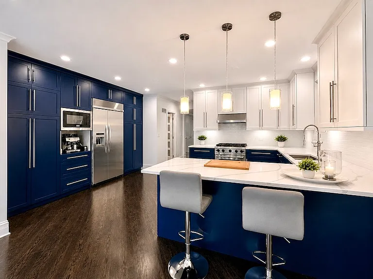 4444 N Winchester Ave — Photo 9
