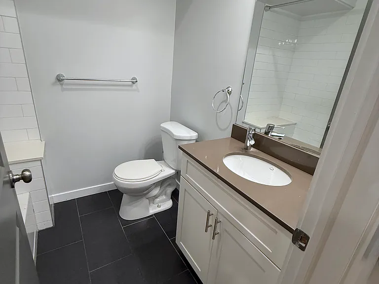 1311 N 6th St #1F — Photo 17