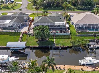 697 SE Whitmore Dr, Port Saint Lucie, FL 34984