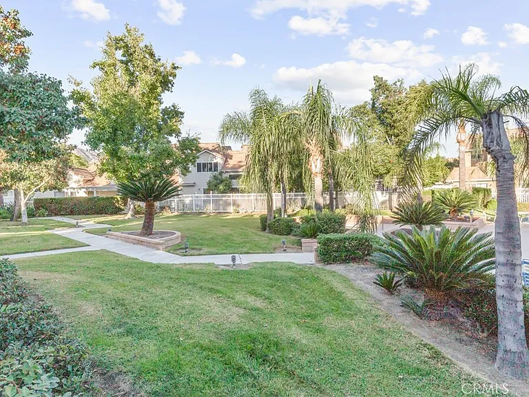 1520 Classico Way — Photo 29