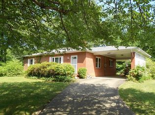 2000 Airport Rd, Marion, NC 28752