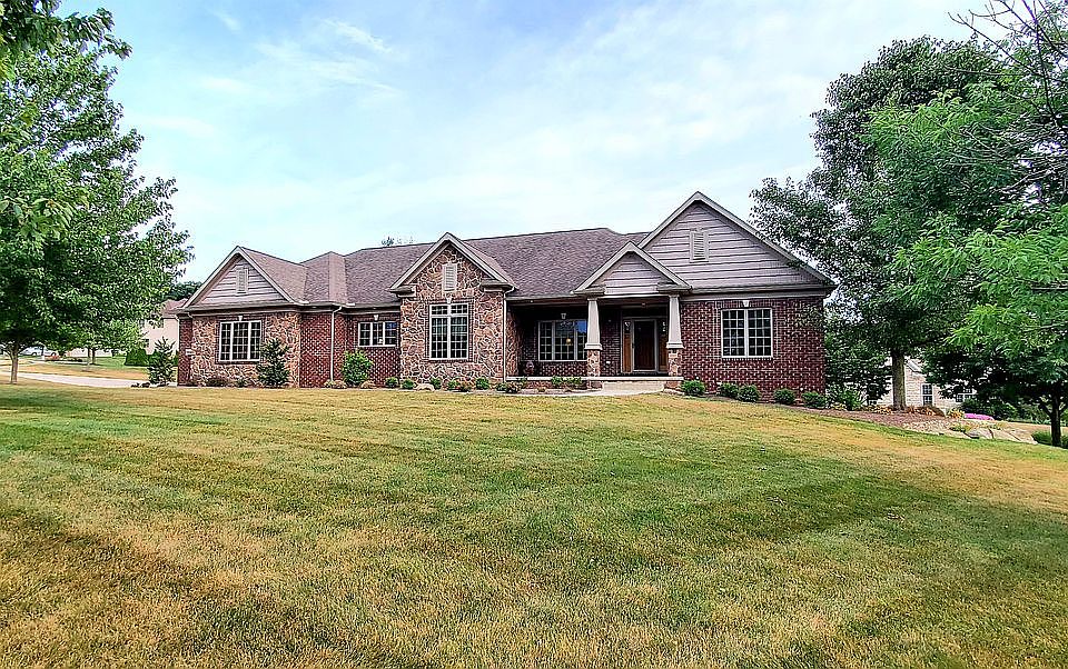 1st image of 8644 Drummond Dr NW