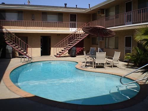 500_Copy_of_4121_Howard_002[1]