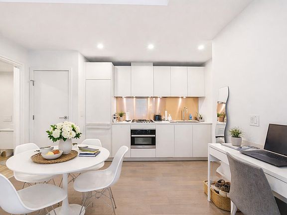 4th image of 1480 Howe St #306