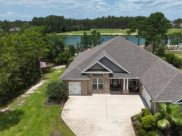 513 Club House Dr W, Freeport, FL 32439