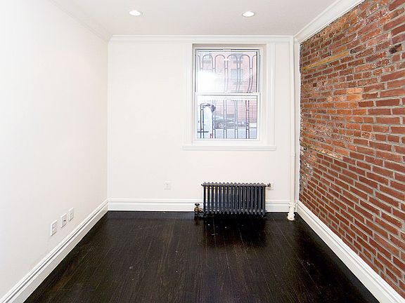 5th image of 446 W 19th St #1RE