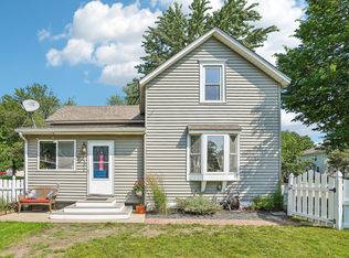 125 Oak St N, Chaska, MN 55318