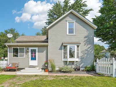 125 Oak St N, Chaska, MN, 55318