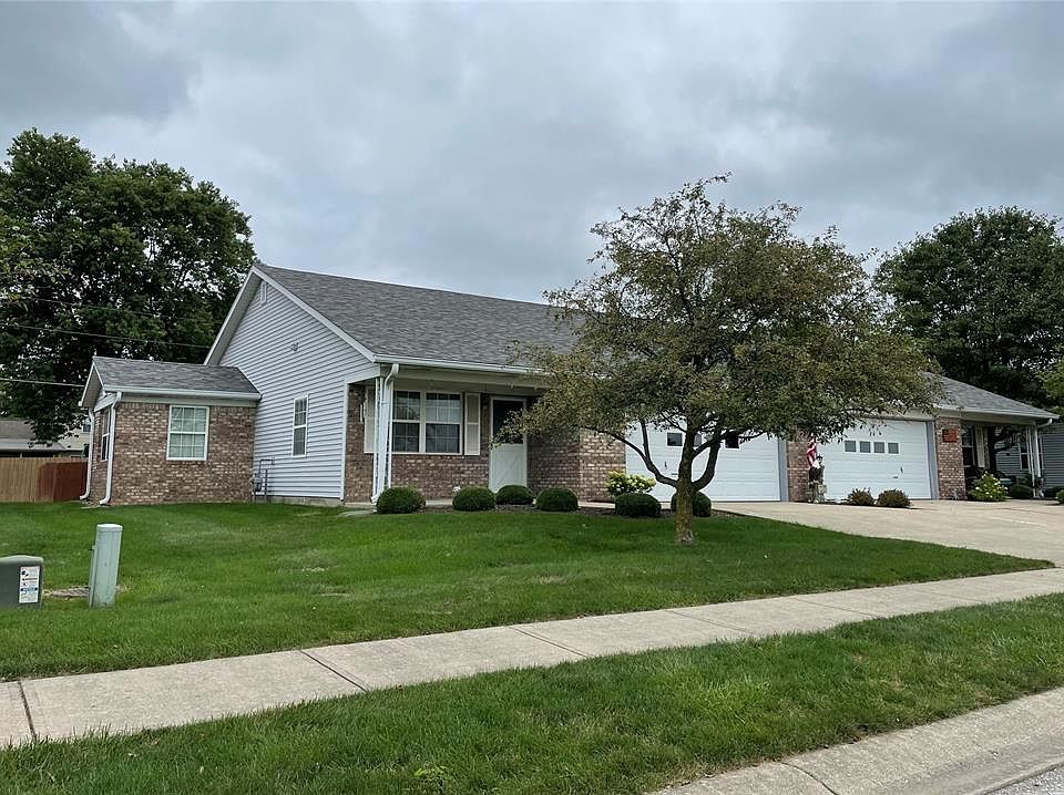 2nd image of 1082 E Apple Lake Dr #4A