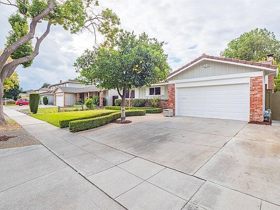 3rd image of 1103 Ginger Ln