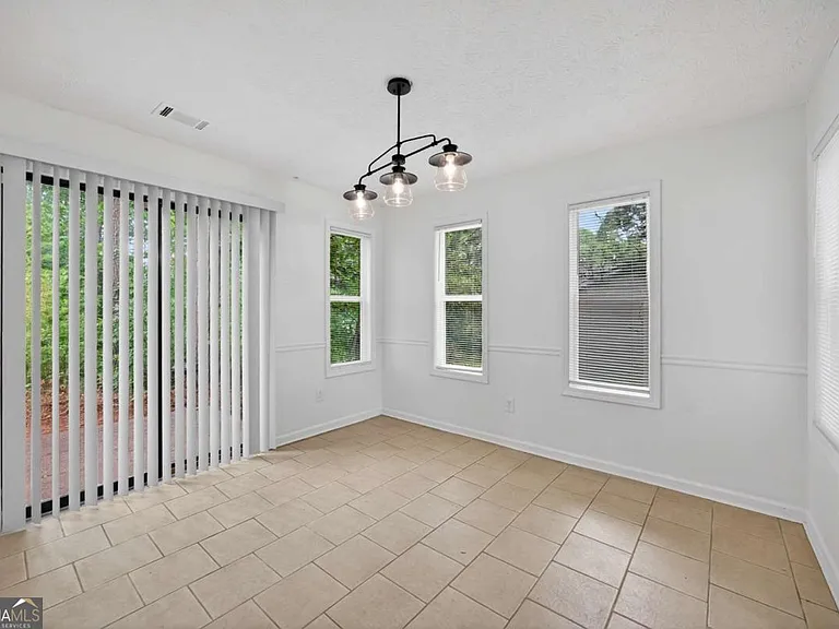 6898 Babbling Brook Dr — Photo 9