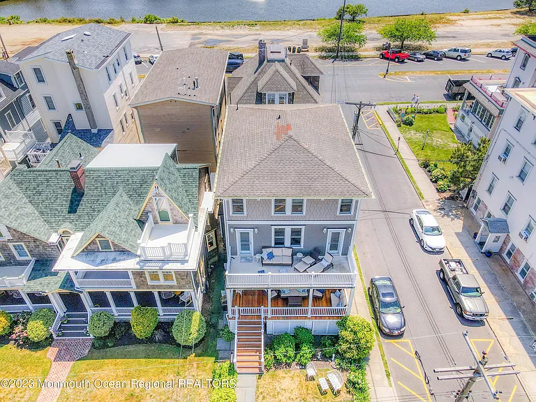 16 Abbott Ave — Photo 7