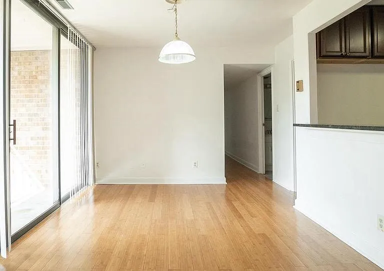 525 N Armistead St #302 — Photo 15