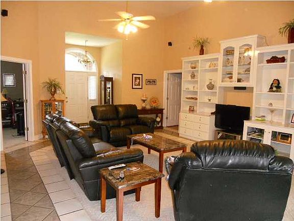 3rd image of 151 Elvira Ave