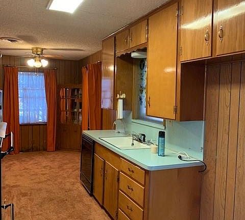 5th image of 3528 Larry Ave