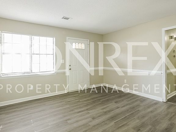 3rd image of 2920 Belwood Dr
