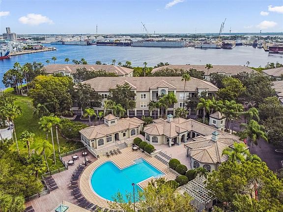 3rd image of 756 CORAL REEF DRIVE