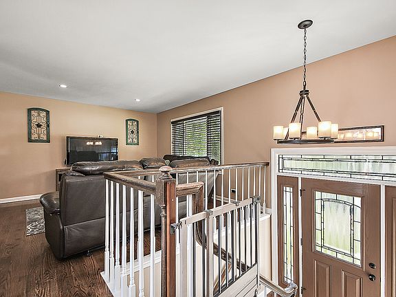 3rd image of 20219 S Greenfield Ln