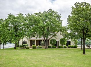 411 Hidden Oaks Ln, Corsicana, TX 75109