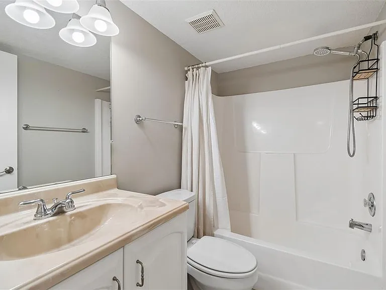 900 Cove Cay Dr #5F — Photo 36