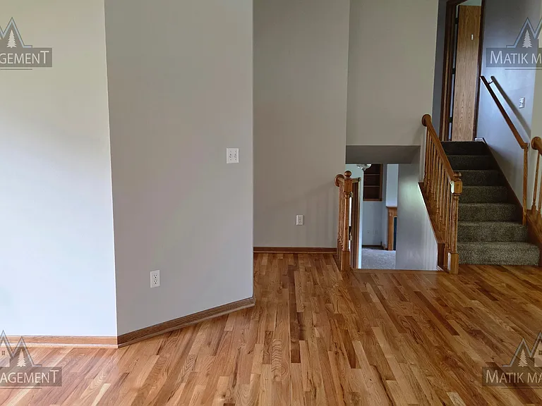5605 Nancy Ln NW — Photo 10