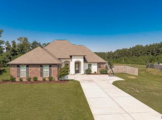 8765 Cresson Dr, Denham Springs, LA 70726