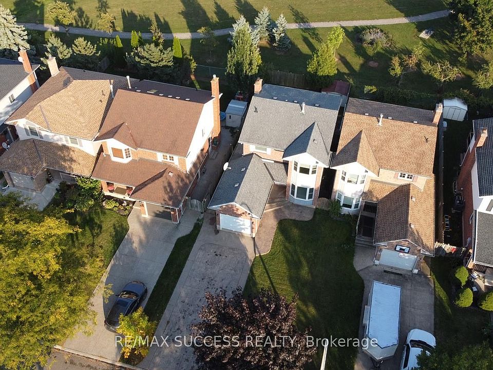 1st image of 26 Tomahawk Dr