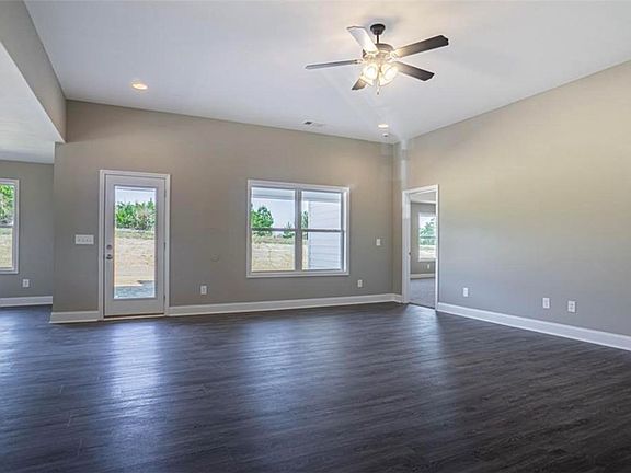 3rd image of 739 Lee Road 205
