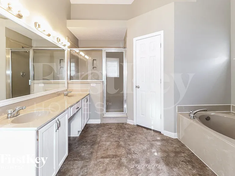 1088 Red Fern Cir W — Photo 11