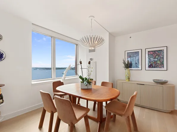 20 River Terrace image 1 of 9