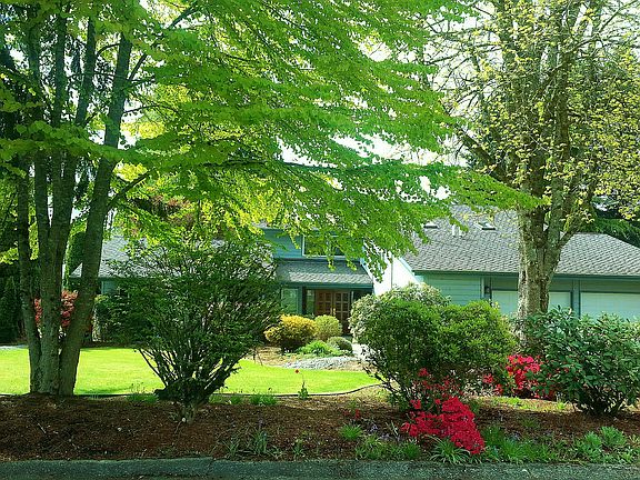 3rd image of 3737 Central St SE